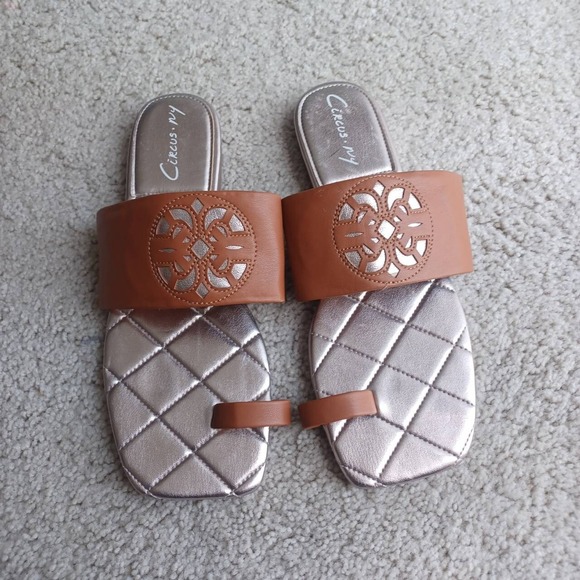 Circus New York Strap Flat Sandals Women Size 9 Tan Slide Gold Brown Bohemien - Picture 1 of 6